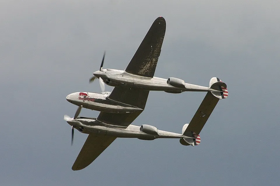 Flying Bulls P-38